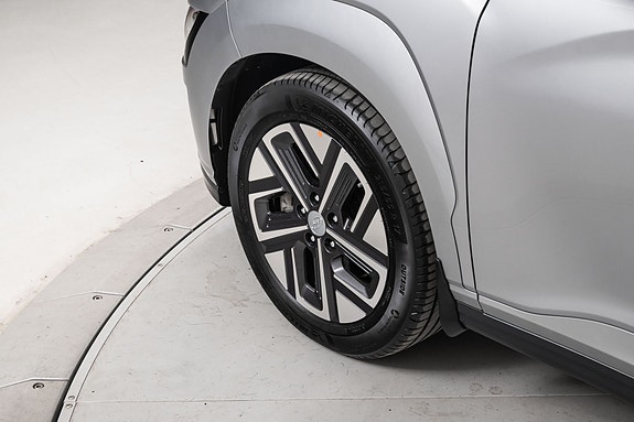 Hyundai Kona 22 of 26