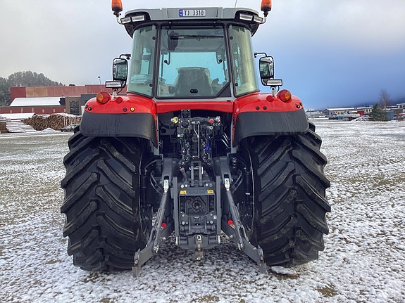 Massey Ferguson 6S.180 Dyna-VT Exclusive 15 of 16