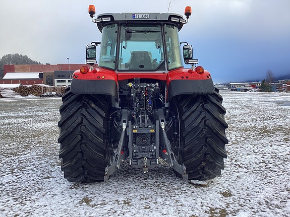 Massey Ferguson 6S.180 Dyna-VT Exclusive 6 of 16