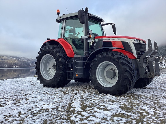 Massey Ferguson 6S.180 Dyna-VT Exclusive 3 of 16
