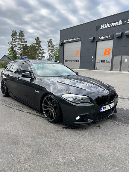 BMW 520d 3 of 14