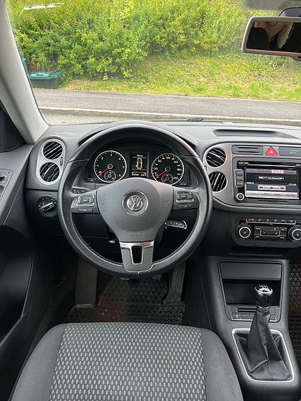 Volkswagen Tiguan 8 of 14