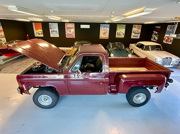 Chevrolet K10 13 of 30
