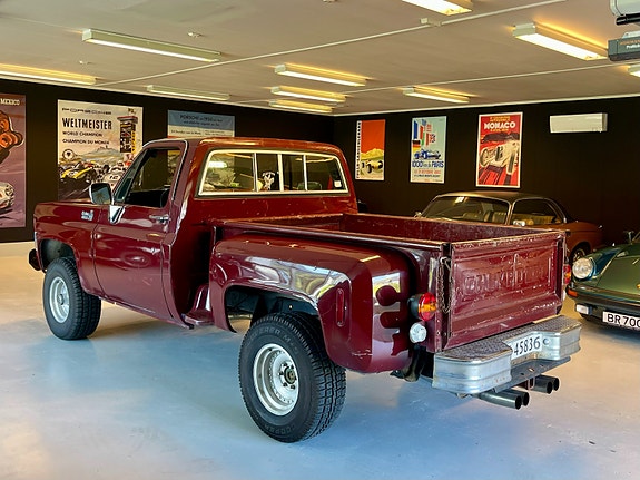 Chevrolet K10 3 of 30