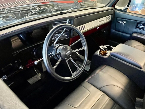 Chevrolet K10 16 of 30