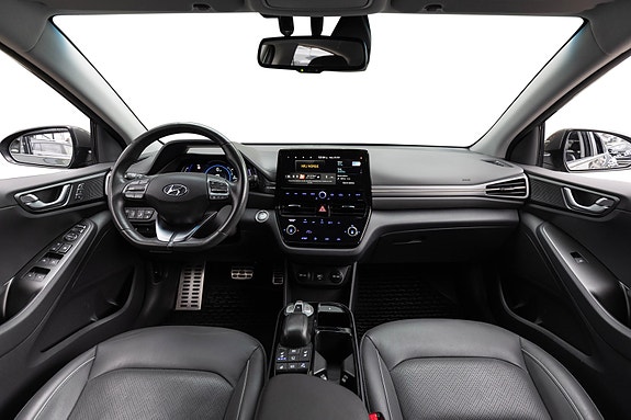 Hyundai IONIQ 25 of 29