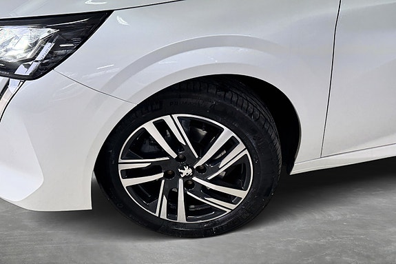 Peugeot 208 6 of 30