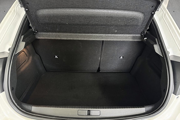 Peugeot 208 21 of 30
