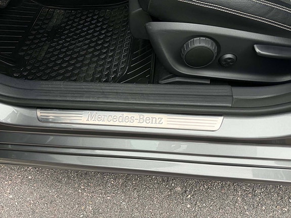 Mercedes-Benz CLA180 12 of 30