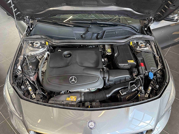 Mercedes-Benz CLA180 30 of 30