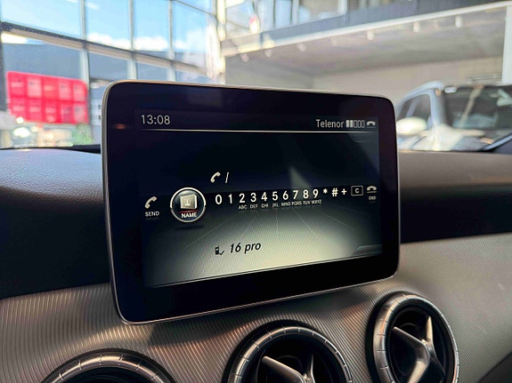 Mercedes-Benz CLA180 24 of 30