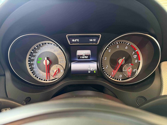 Mercedes-Benz CLA180 20 of 30