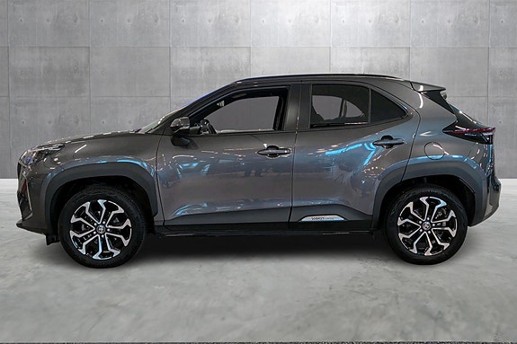 Toyota Yaris Cross 2 of 21