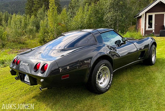 Chevrolet Corvette 4 of 23