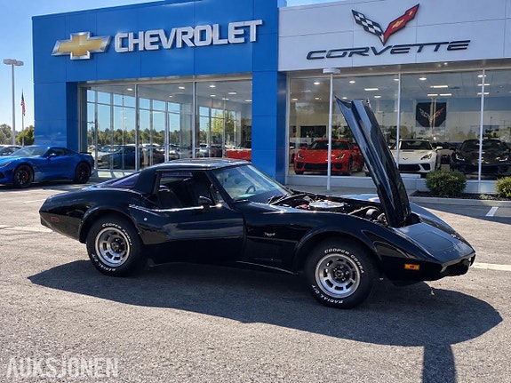 Chevrolet Corvette 14 of 23