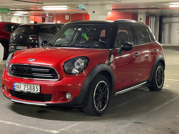 MINI Countryman Cooper D 2 of 9