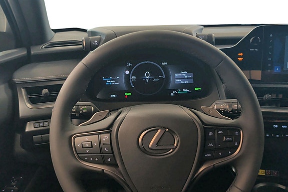 Lexus UX300e 12 of 20