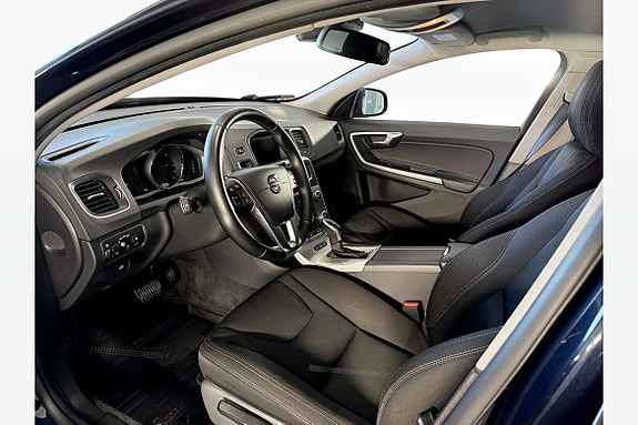 Volvo V60 6 of 13