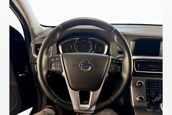 Volvo V60 7 of 13