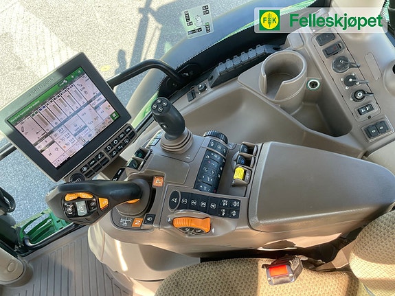 John Deere 6155R 50 KM Command Pro, auto, trac ready++ 15 of 17