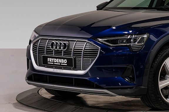 Audi e-tron 2 of 27