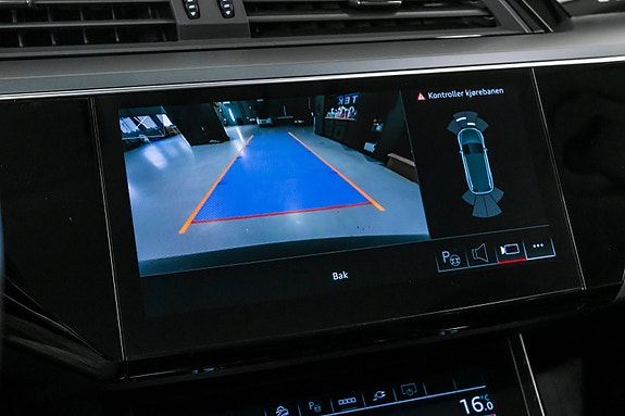 Audi e-tron 14 of 27