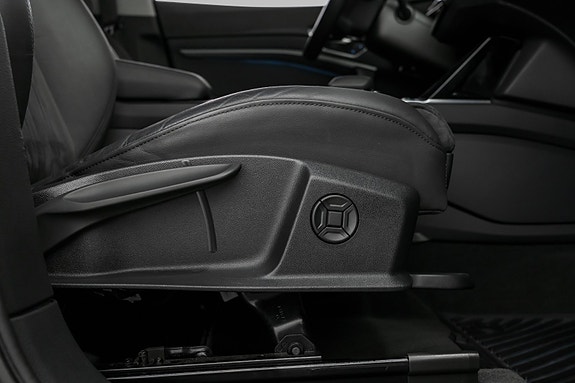 Audi e-tron 26 of 27