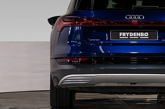 Audi e-tron 7 of 27