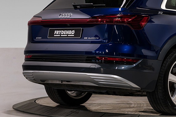 Audi e-tron 6 of 27