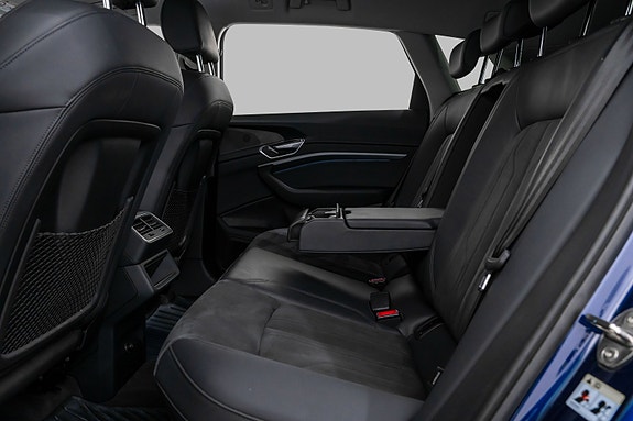 Audi e-tron 25 of 27