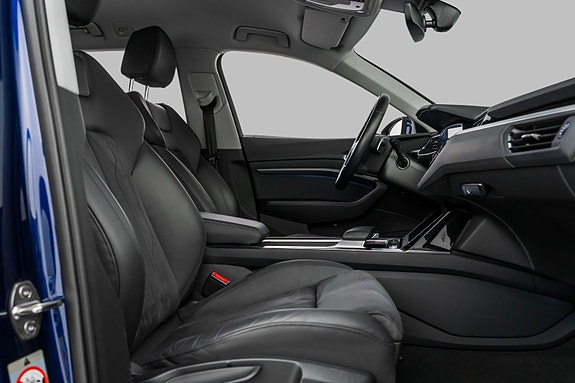 Audi e-tron 27 of 27