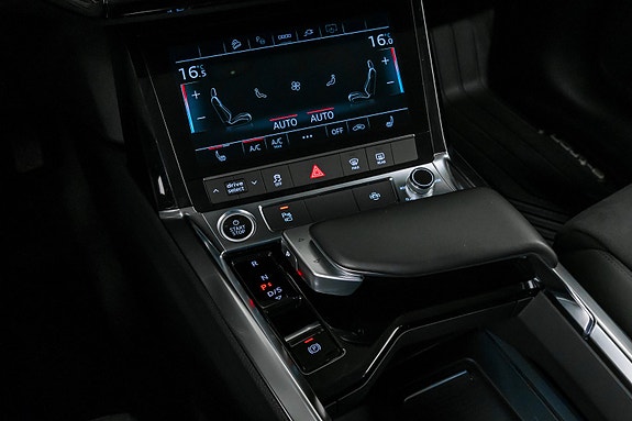 Audi e-tron 15 of 27