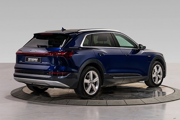 Audi e-tron 5 of 27