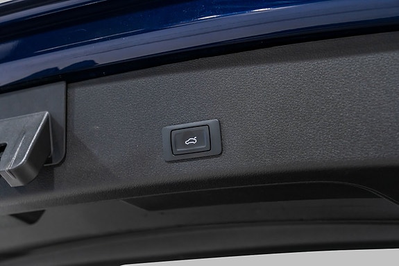 Audi e-tron 10 of 27