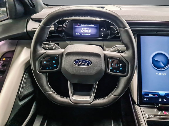 Ford Explorer 13 of 26
