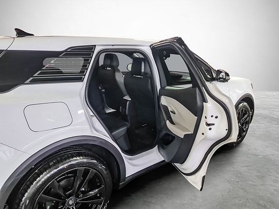 Ford Explorer 19 of 26