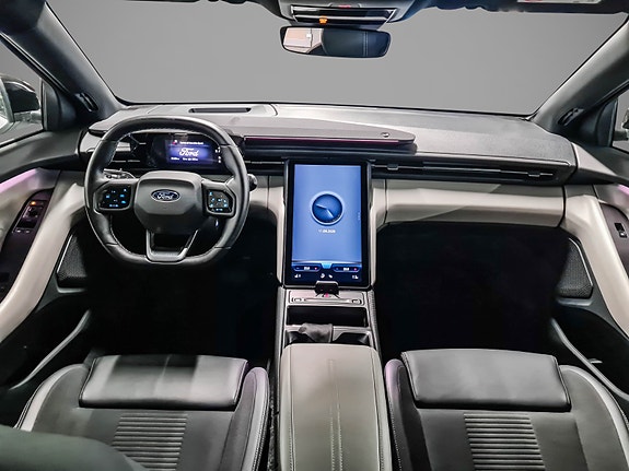 Ford Explorer 11 of 26