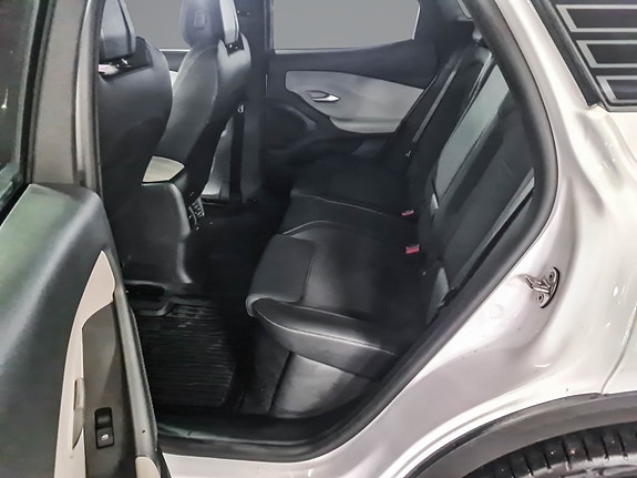 Ford Explorer 18 of 26