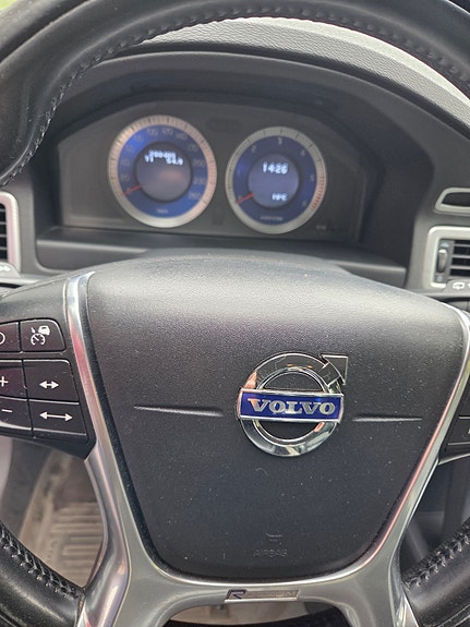 Volvo V70 9 of 27