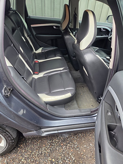 Volvo V70 18 of 27