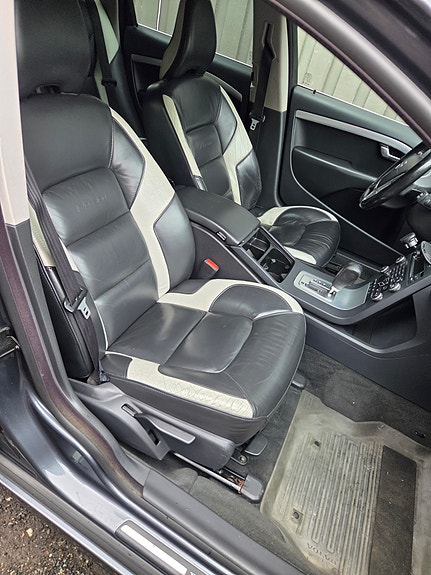Volvo V70 19 of 27