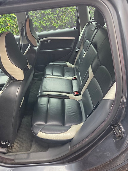 Volvo V70 12 of 27