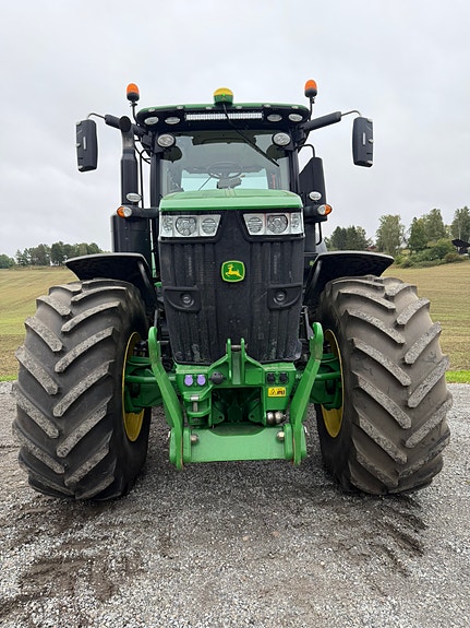 John Deere 7310R 6 of 18