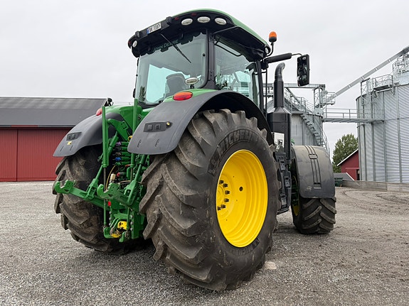 John Deere 7310R 5 of 18