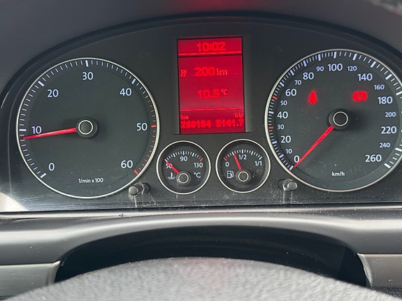 Volkswagen Touran 18 of 29