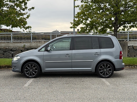 Volkswagen Touran 4 of 29