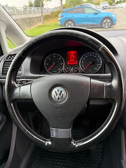 Volkswagen Touran 15 of 29