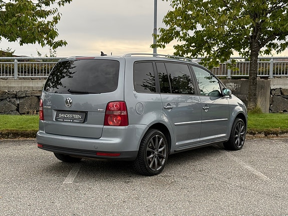 Volkswagen Touran 7 of 29