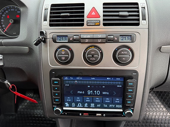 Volkswagen Touran 16 of 29