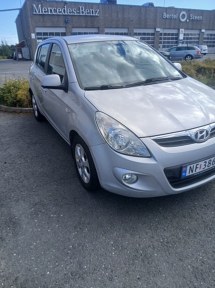 Hyundai i20 4 of 7